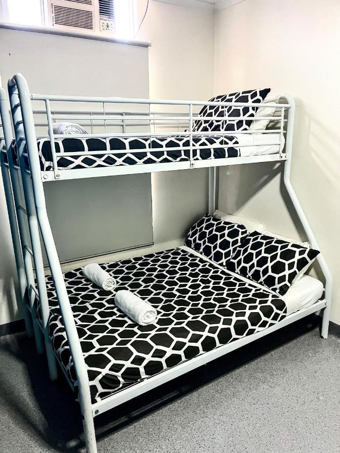 Mom Darwin Hostel ภายนอก รูปภาพ