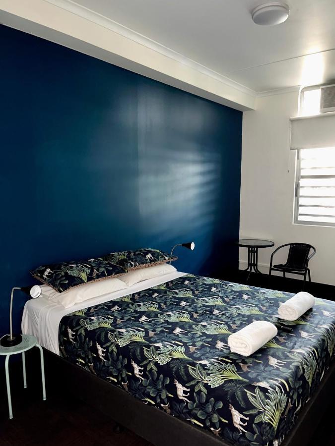 Mom Darwin Hostel ภายนอก รูปภาพ